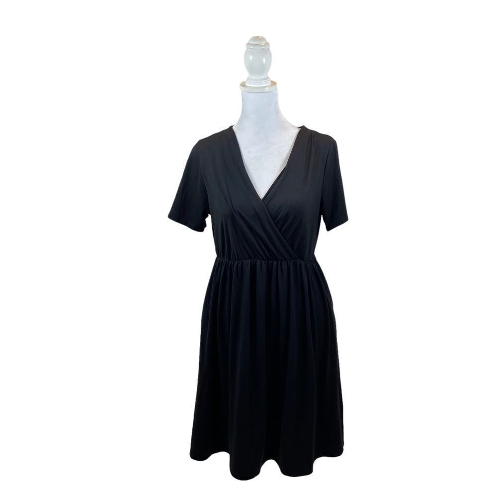Shop Basic USA brand‎ Black Knee Length Short Sleeve Dress Size Medium